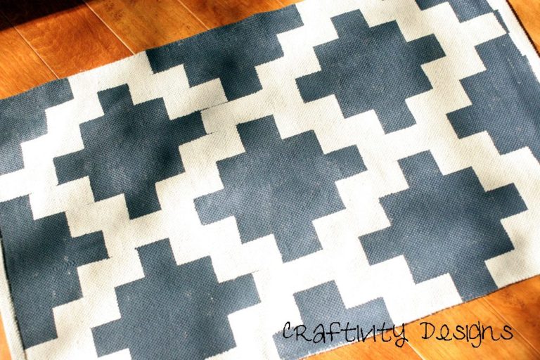 How to Paint a Rug for the Entry Way