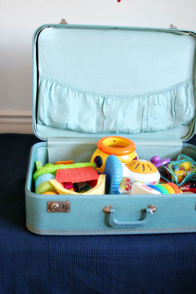 How to Make Under the Bed Storage from Vintage Suitcases