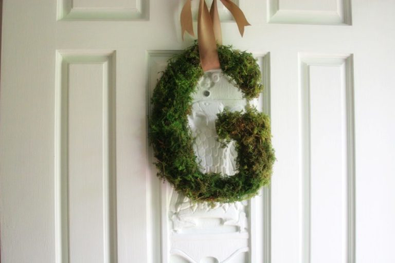 How to Make a Moss Covered Letter "Wreath" for the Front Door