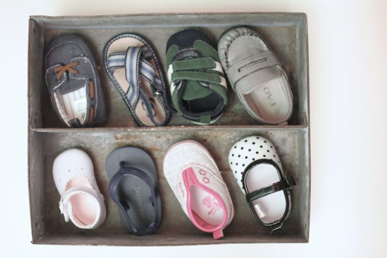 How to Make a Baby Shoe Shadow Box