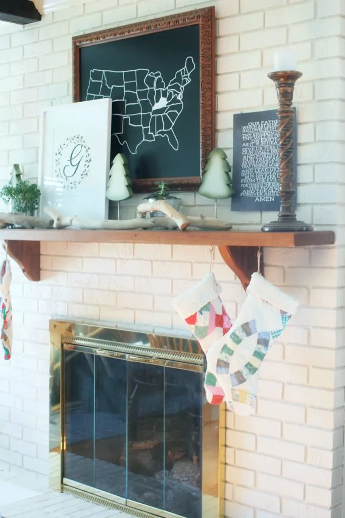 Christmas Mantle in green, black and white by @craftivityd