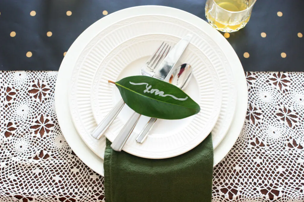 black gold and green christmas table decorations