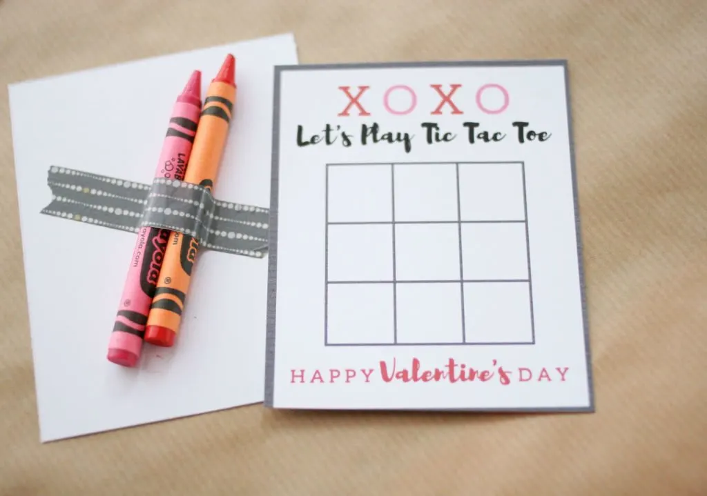 Tic Tac Toe Valentine Card with crayons