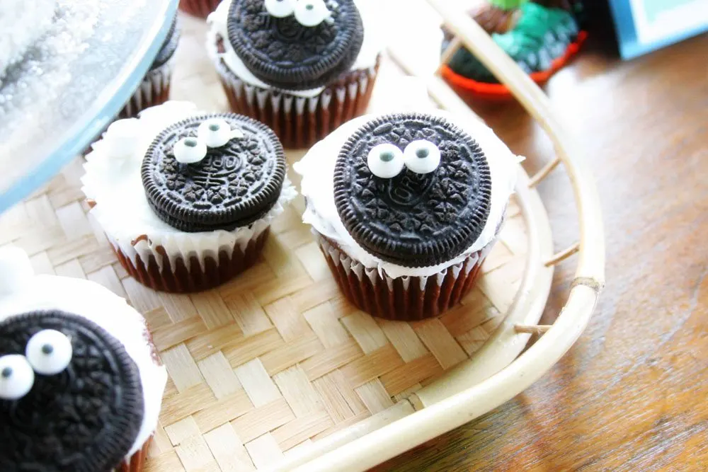 Sheep Cupcakes, Easy Skylanders Birthday Party by @CraftivityD