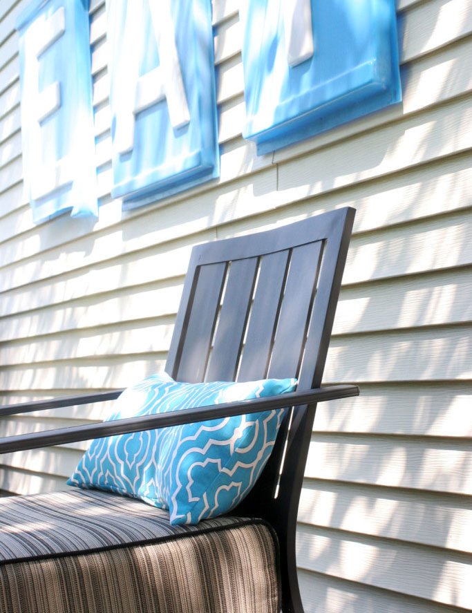 14 Outdoor Pillow Fabrics and Combinations by @CraftivityD