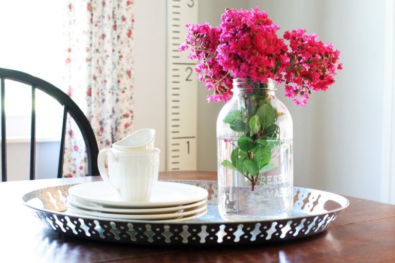 A farmhouse style breakfast nook, with rustic and vintage details. by @CraftivityD