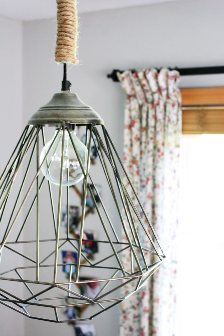 A farmhouse style breakfast nook, with rustic and vintage details. by @CraftivityD