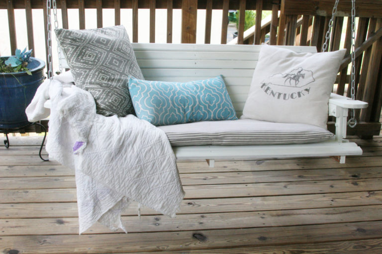 Learn how to create a cozy outdoor space. Using the right pieces, a deck or patio can feel like an extension of the home. by @CraftivityD