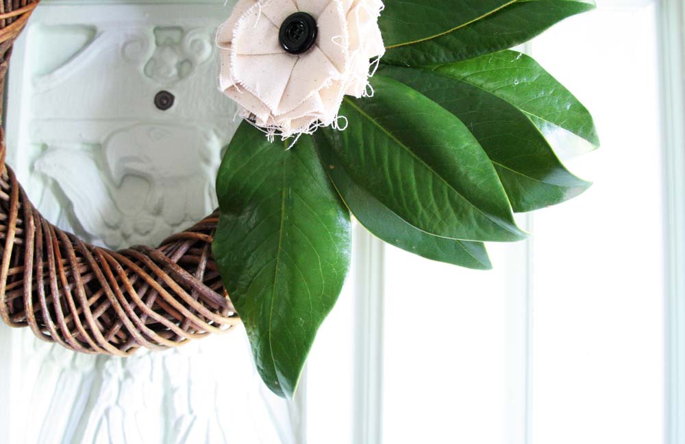 Simple DIY Magnolia Leaves Wreath 