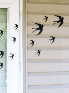 Spooky Halloween Decorations for Kids, Kid-Friendly Halloween Decoration Ideas, Raven Halloween Ideas, Black Crow Halloween Ideas, Front Door Halloween Decoations, by @CraftivityD