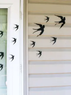 Spooky Halloween Decorations for Kids, Kid-Friendly Halloween Decoration Ideas, Raven Halloween Ideas, Black Crow Halloween Ideas, Front Door Halloween Decoations, by @CraftivityD
