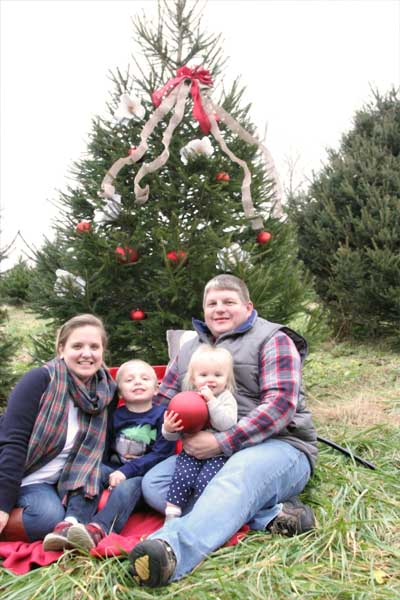 Family Tradition Photos | U-Cut Tree Farm