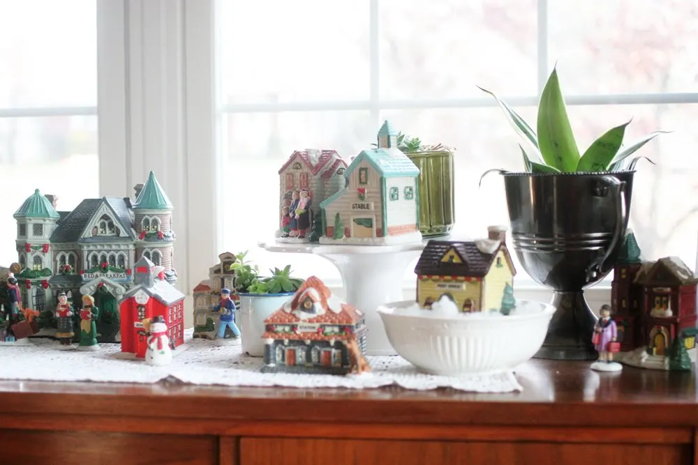 Farmhouse Christmas Home Tour, Rustic, Cottage by @CraftivityD