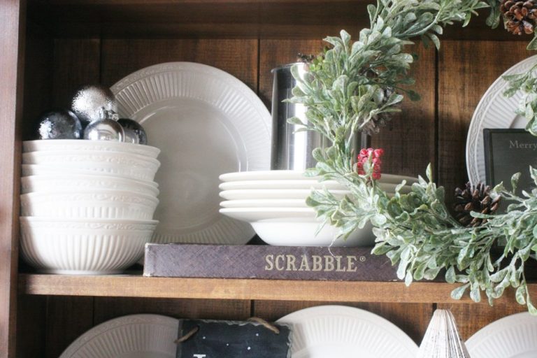 5 Simple Christmas Decorating Tips, Simply Seasonal, Christmas Home Tour by @CraftivityD