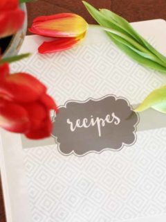 Download this free printable set and make your own Recipe Binder. by @CraftivityD