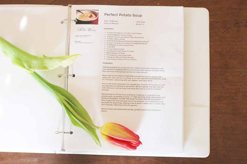 DIY Recipe Book (with Free Printable Recipe Binder Kit!)