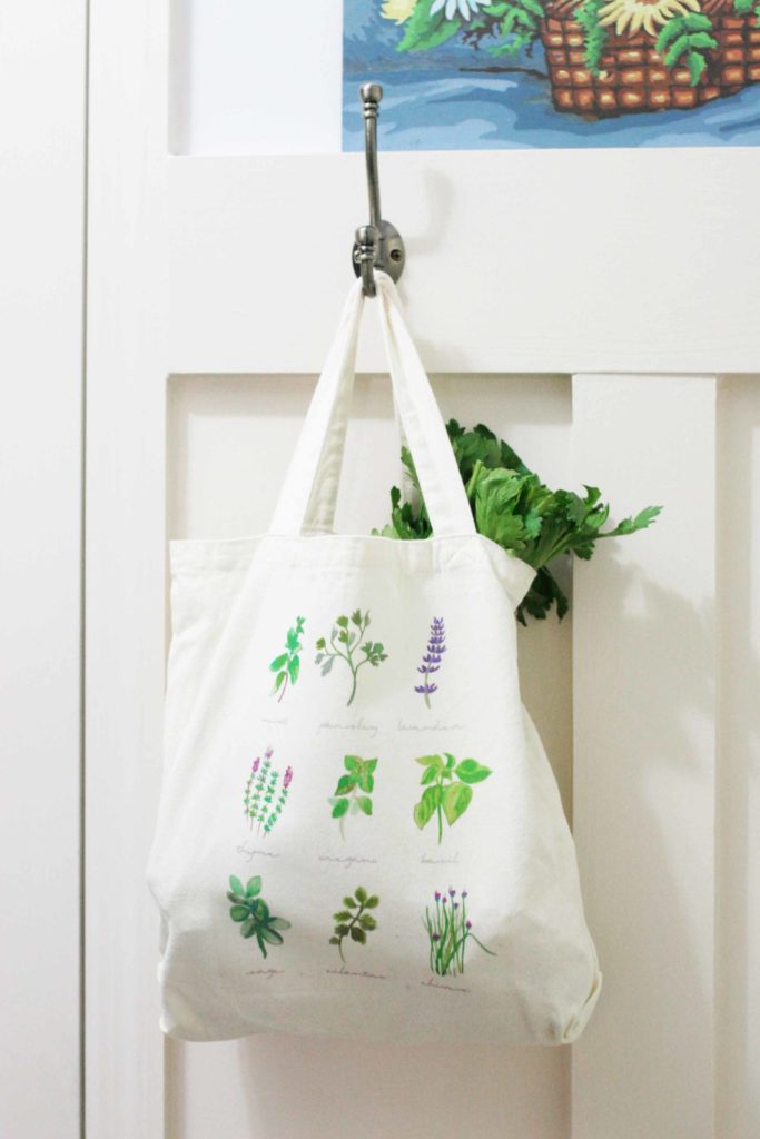 Learn hot to make a DIY Tote Bag for the Farmer's Market, Herbs, Botanicals, Market Tote, Market Bag 