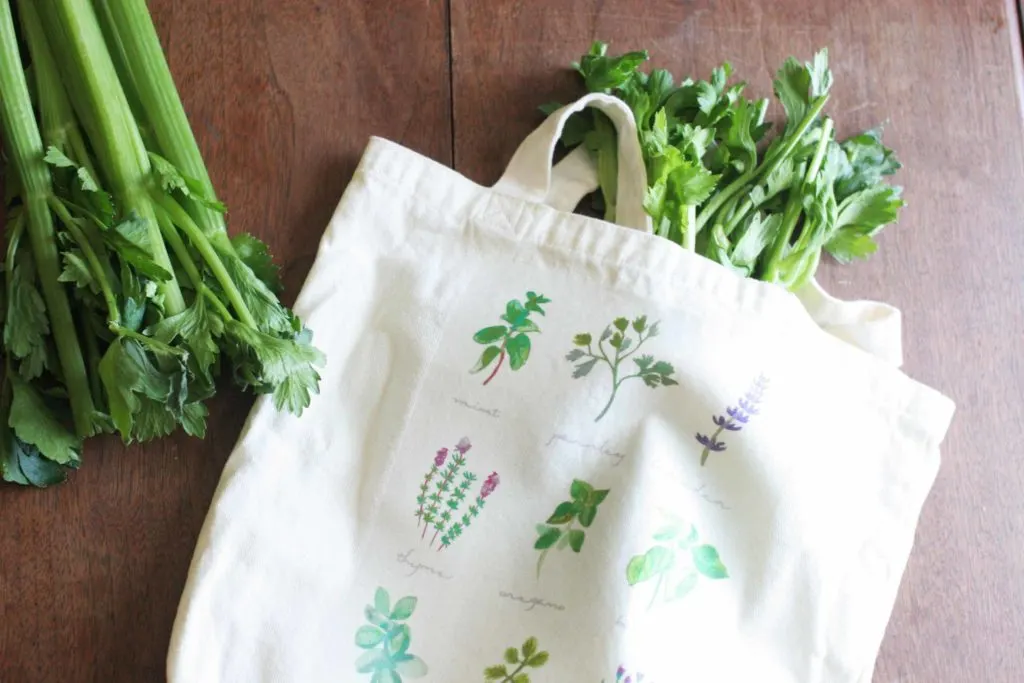 Learn hot to make a DIY Tote Bag for the Farmer's Market, Herbs, Botanicals, Market Tote, Market Bag