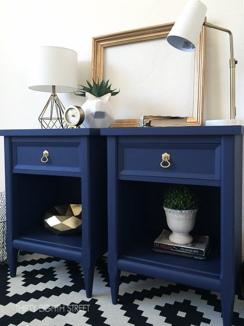 12 Navy Painted Furniture Makeovers – Craftivity Designs