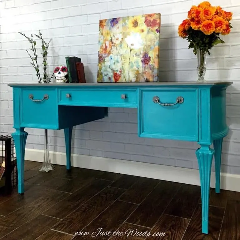 19 Painted Furniture Makeovers in a Coastal Color Palette, Blue Furniture, Green Furniture, Coastal Design, Beach Decor, Coastal Decor, Teal Furniture, Green Furniture