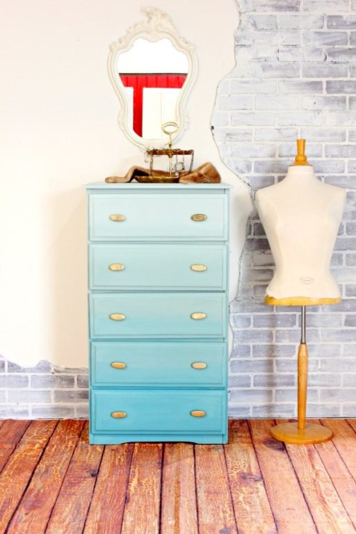 19 Painted Furniture Makeovers in Coastal Color Palettes Craftivity