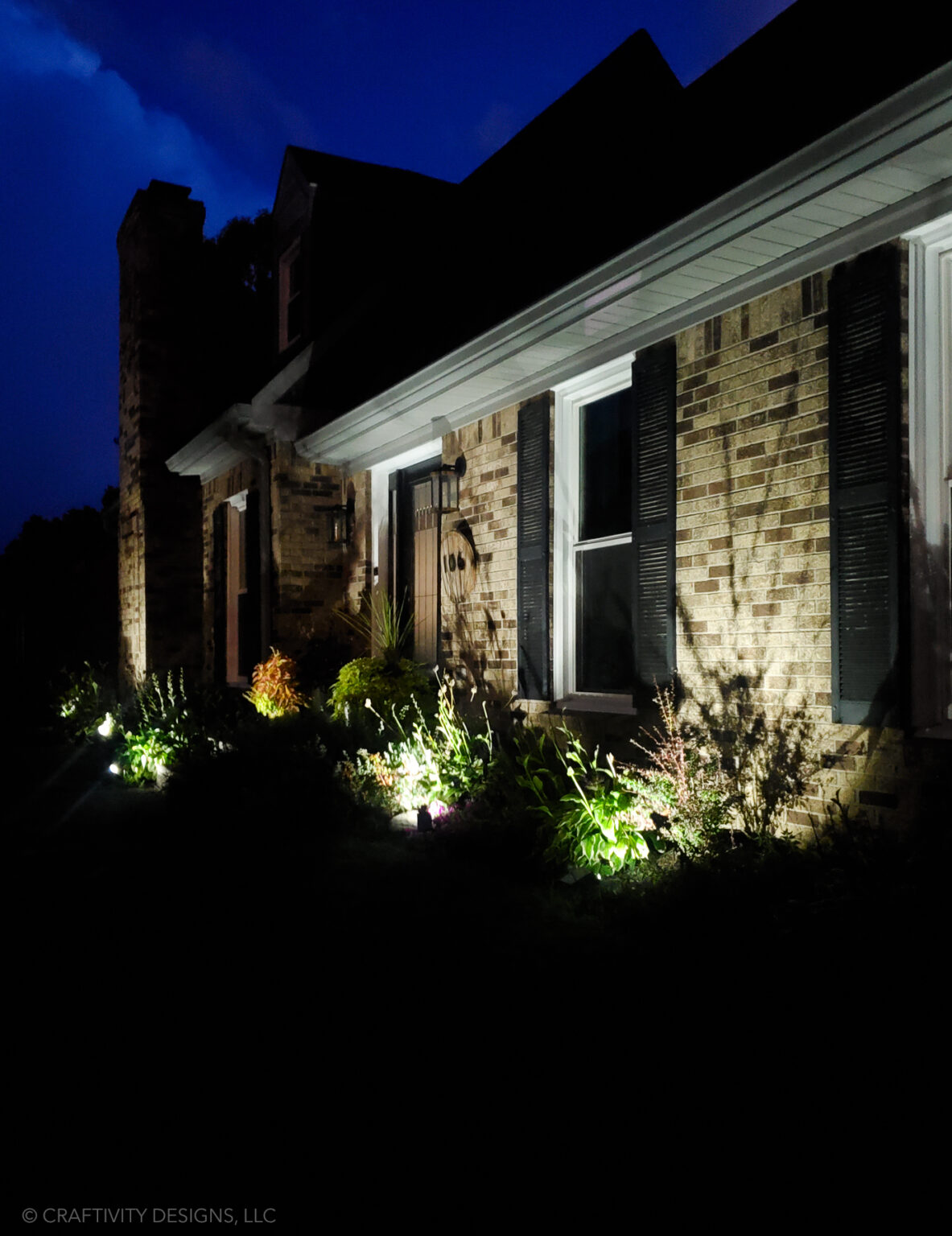 9 Solar Landscape Lighting Ideas to Highlight your Home's Exterior on a ...