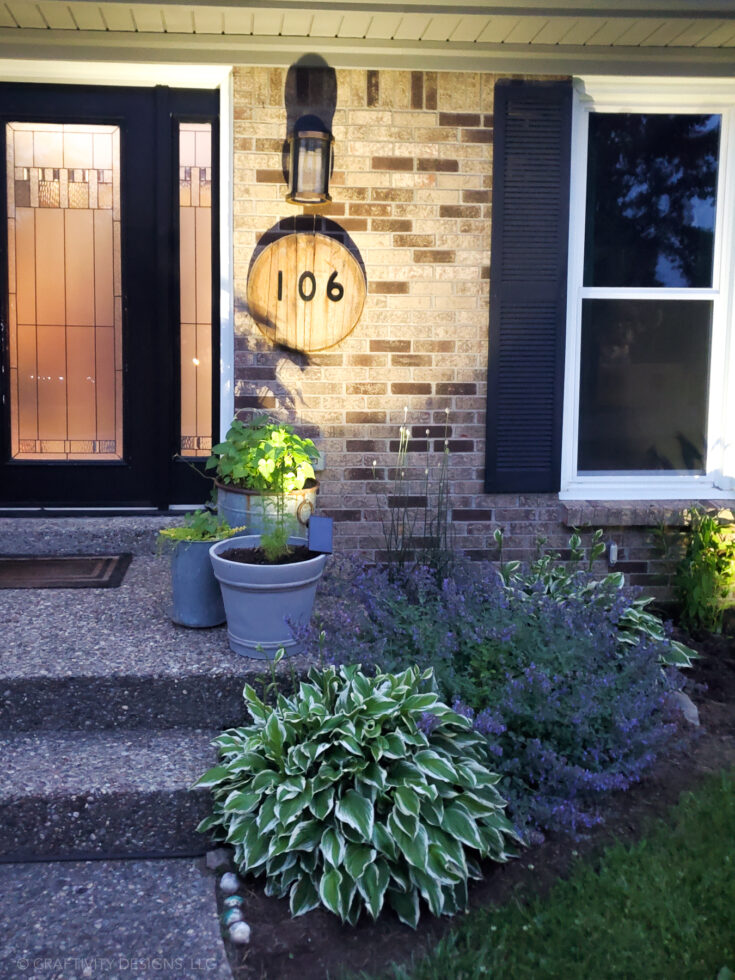 9 Solar Landscape Lighting Ideas to Highlight your Home's Exterior on a