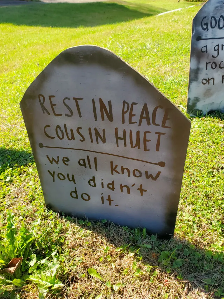 tombstone saying - rest in peace cousin huet we all know you didn't do it