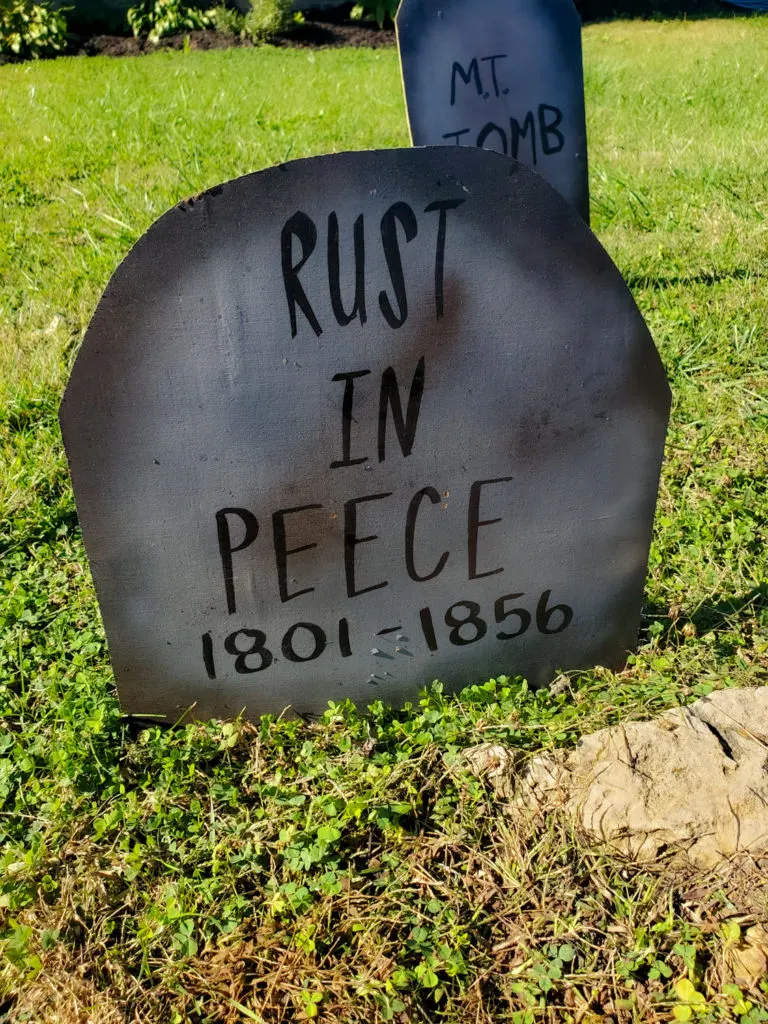 tombstone saying - rust in peece