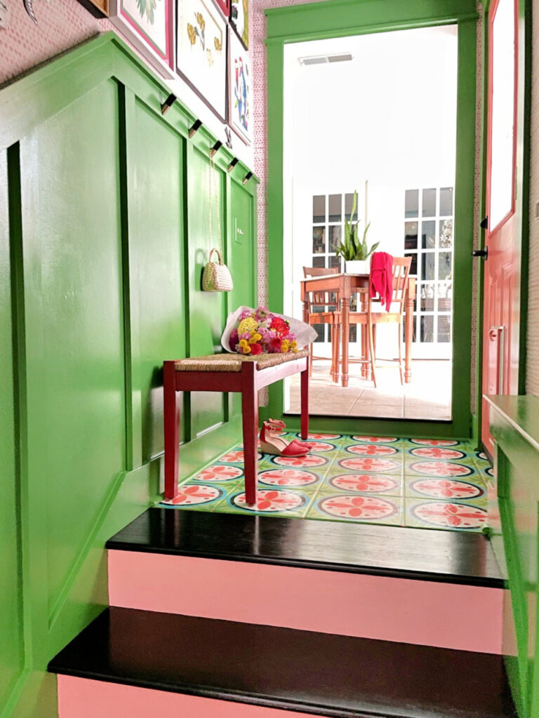 10 Home Interiors with Green Trim or Woodwork – Craftivity Designs