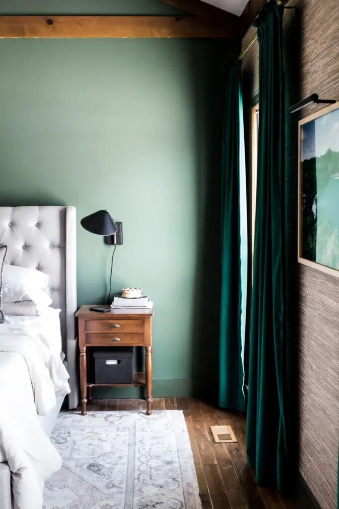 dark green bedroom master grasscloth wallpaper