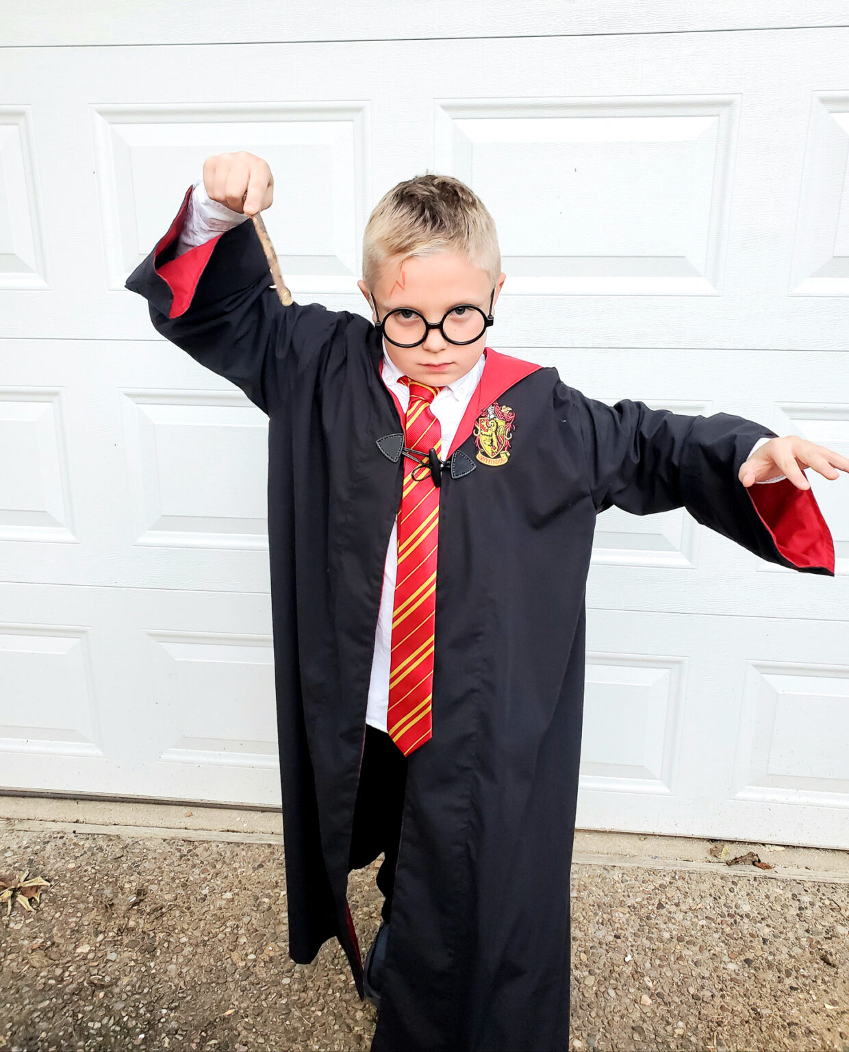 How to Make a DIY Harry Potter Costume – Craftivity Designs