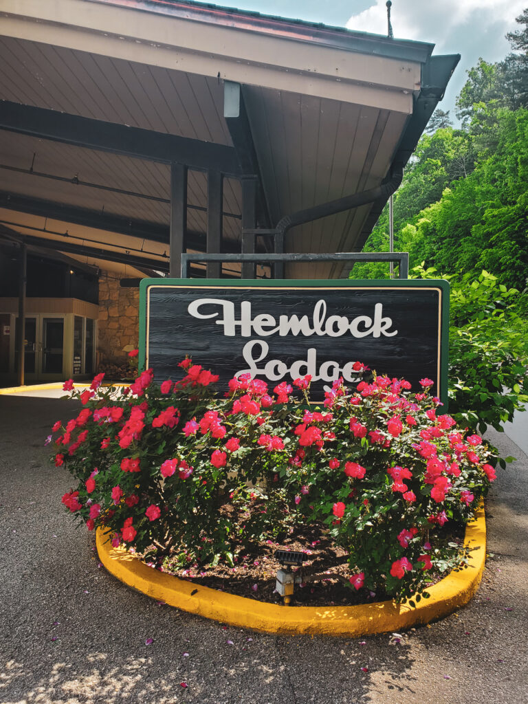 hemlock lodge at natural bridge state park in kentucky