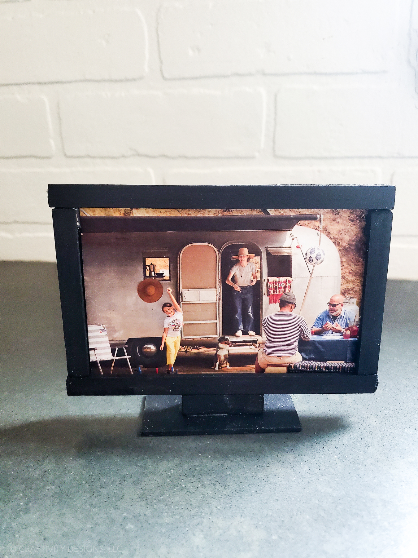 diy dollhouse tv