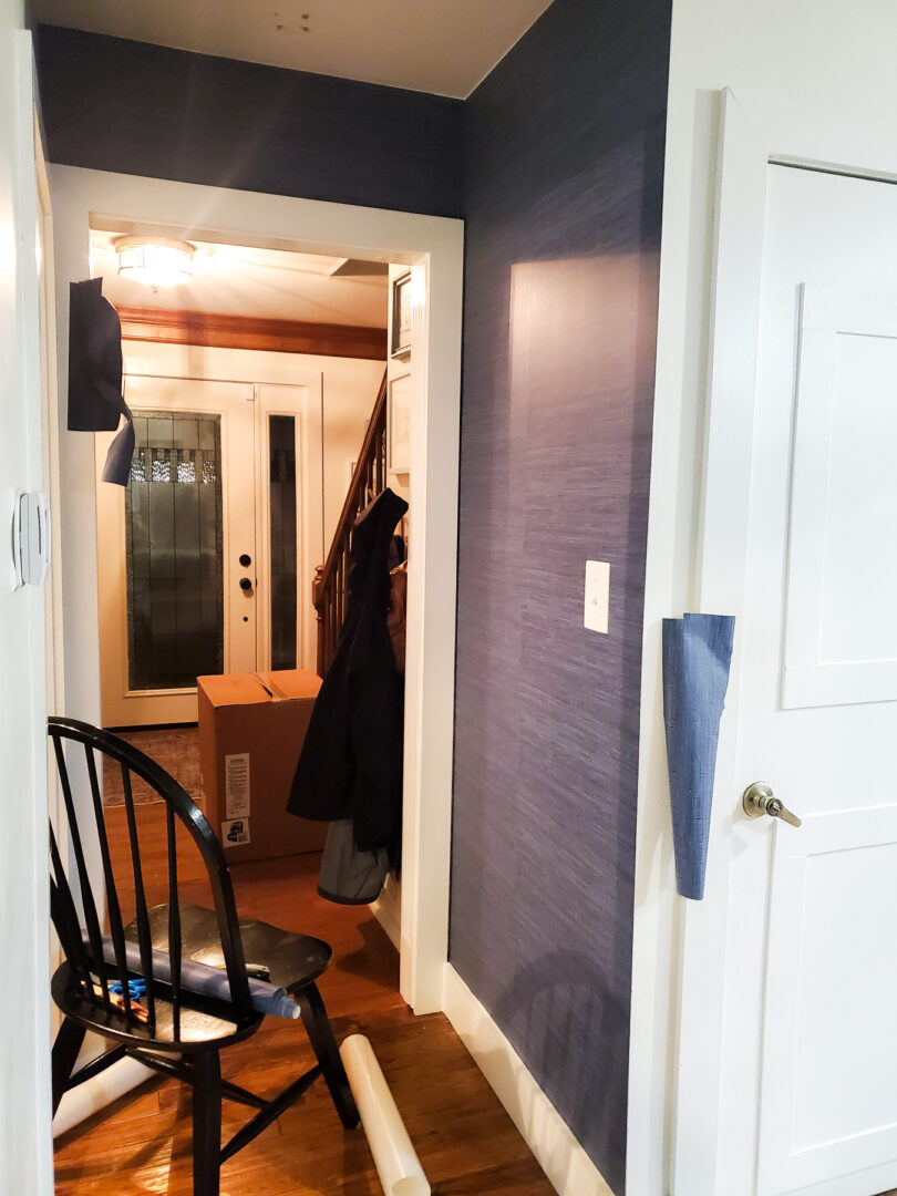 Blue Grasscloth Wallpaper (How to Install Peel and Stick Grasscloth ...